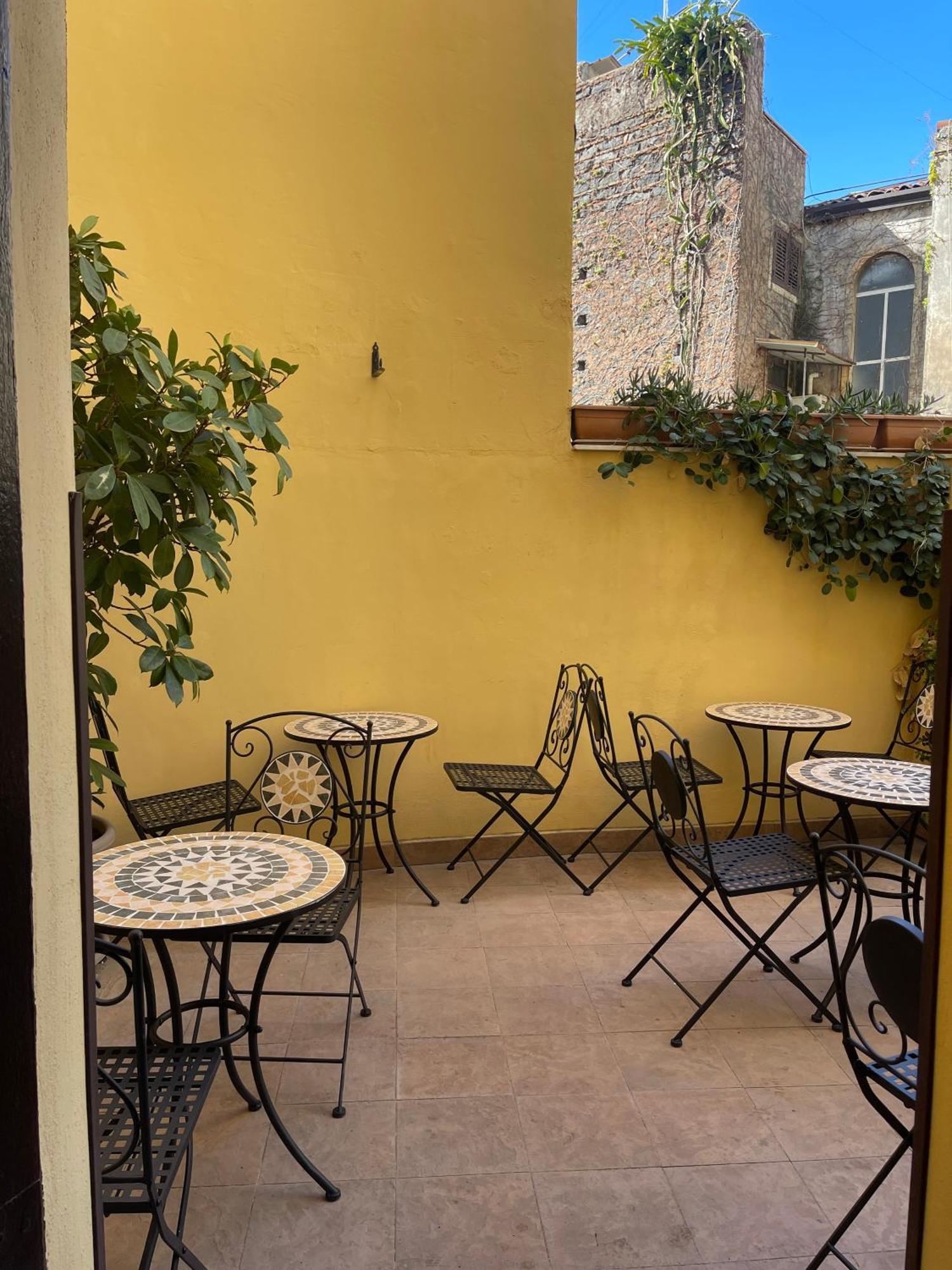 Umberto House Catania Hotel Exterior foto