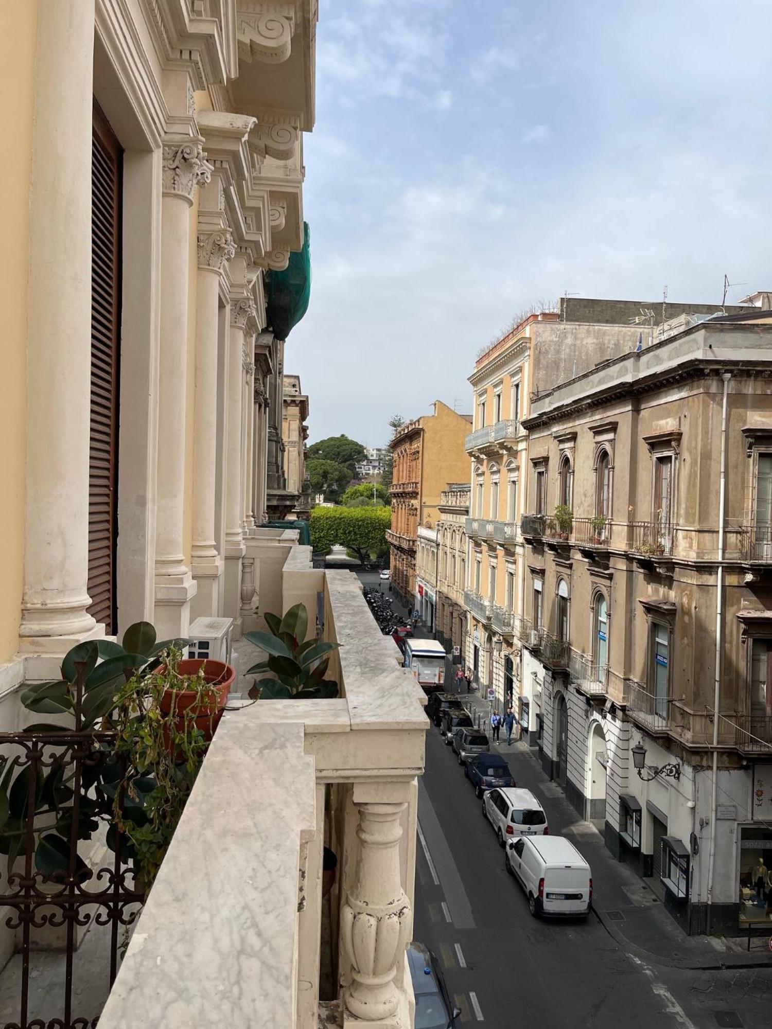Umberto House Catania Hotel Exterior foto