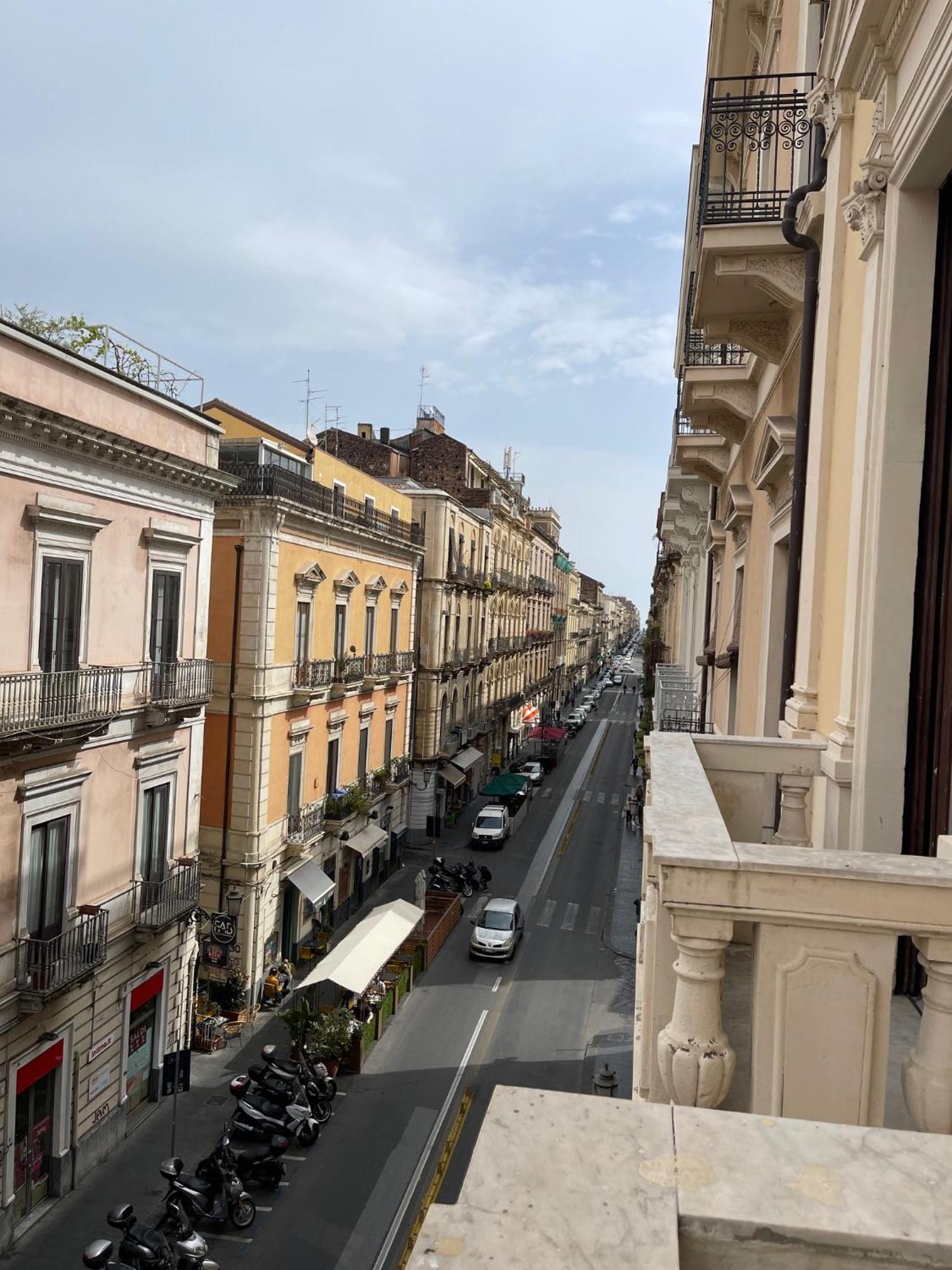 Umberto House Catania Hotel Exterior foto